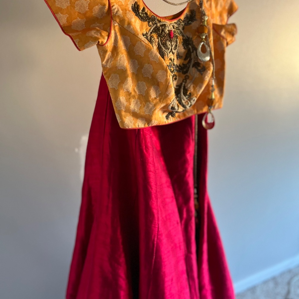 You are going to love iExcellent Indian lehenga for sale. - beautifulCombination - Picture 2 of 3